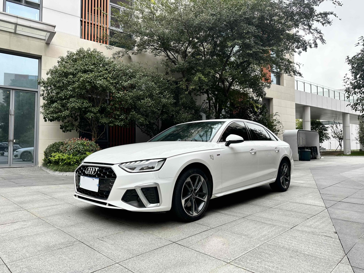 2022年9月奧迪 奧迪A4L  2022款 40 TFSI 時尚動感型