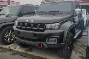 BJ40 北京 2.0D 自動(dòng)四驅(qū)刀鋒英雄版?zhèn)b客型