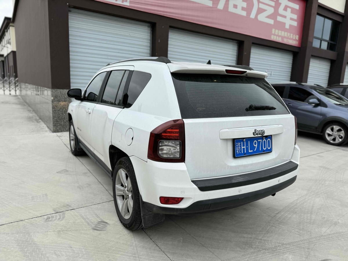 Jeep 指南者  2014款 2.0L 兩驅(qū)運動版圖片