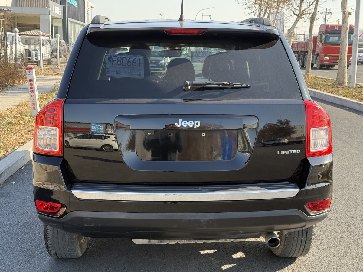 Jeep 指南者  2012款 2.4L 四驅(qū)豪華版圖片