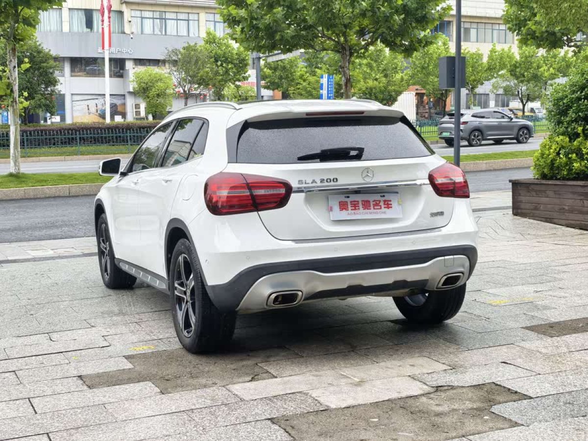 奔馳 奔馳GLA  2018款 GLA 200 時尚型圖片