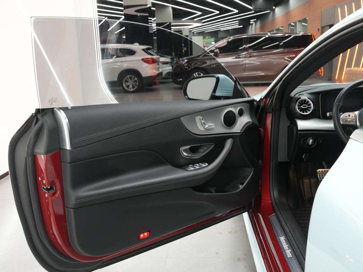 奔驰 奔驰E级  2019款 E 200 轿跑车图片