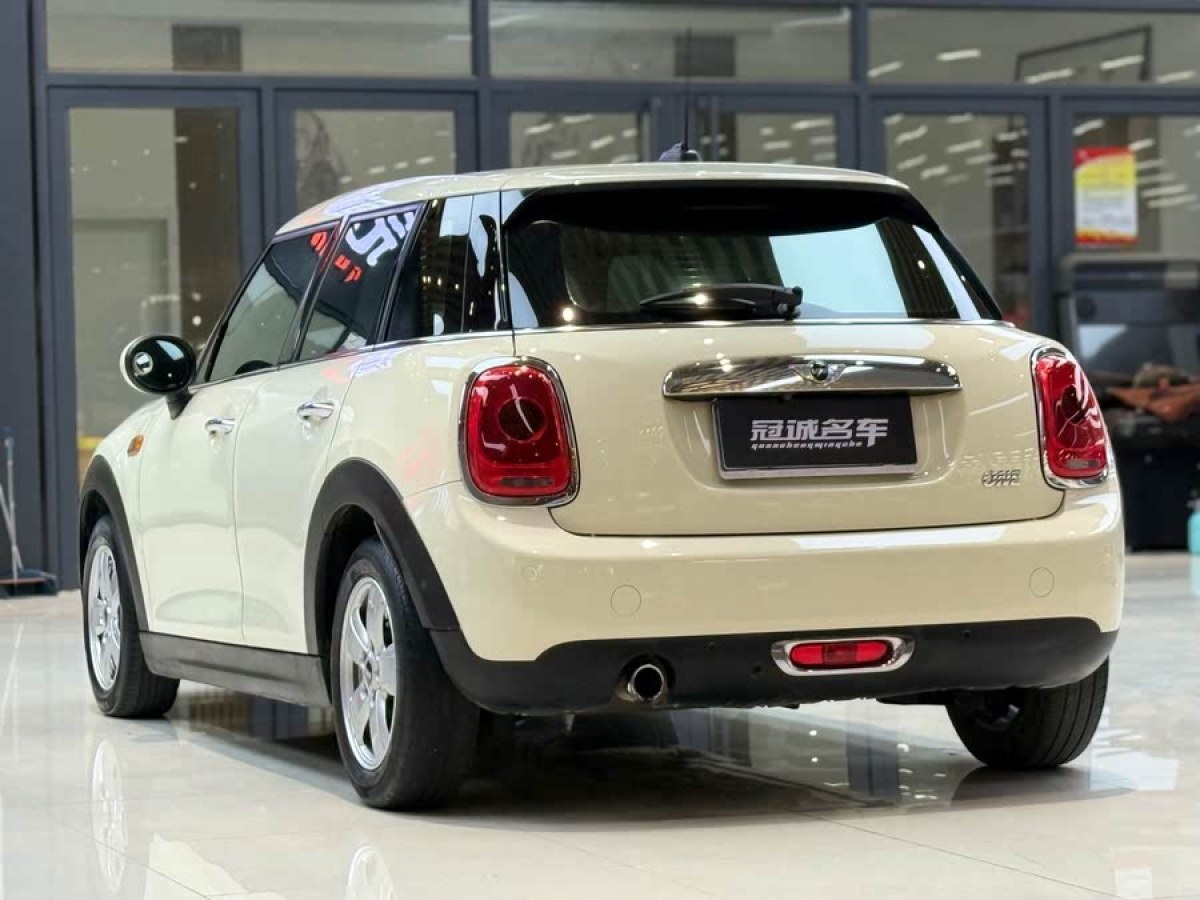 MINI MINI  2015款 1.2T ONE 五門版圖片