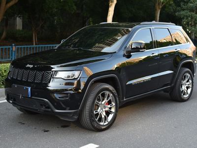 2019年5月 Jeep 大切諾基(進(jìn)口) 3.0L 舒享導(dǎo)航版圖片