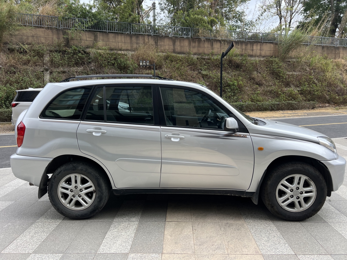 豐田 RAV4  2004款 2.0 五門圖片