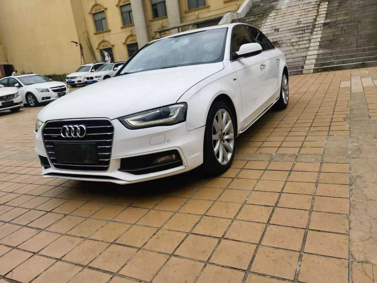 奧迪 奧迪A4L  2016款 35 TFSI 自動技術(shù)型圖片