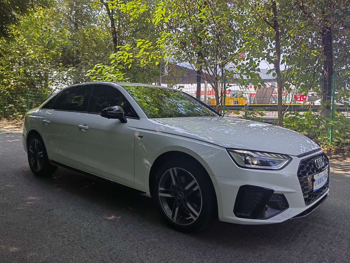 奧迪 奧迪A4L  2022款 40 TFSI 豪華動感型圖片