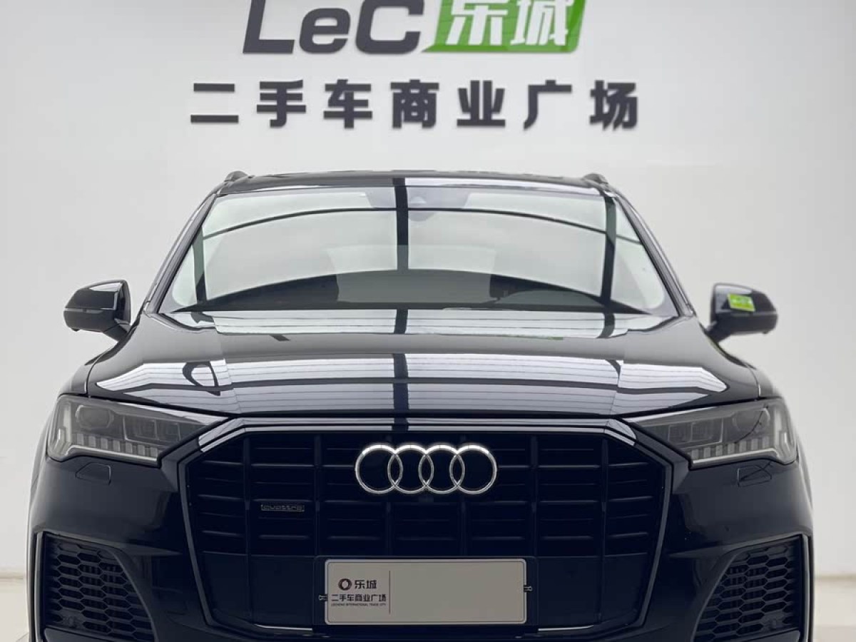 奧迪 奧迪Q7  2023款 55 TFSI quattro S line運(yùn)動(dòng)型圖片