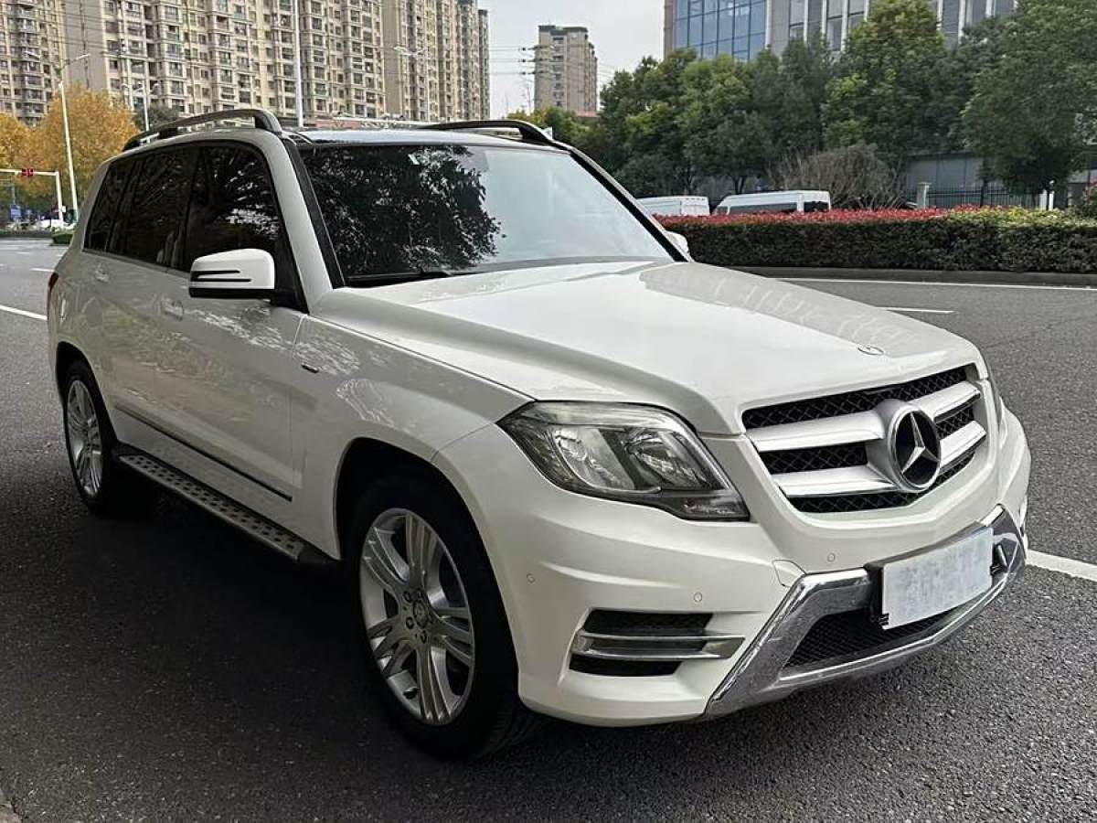 奔馳 奔馳GLK級(jí)  2015款 GLK 260 4MATIC 動(dòng)感型 極致版圖片