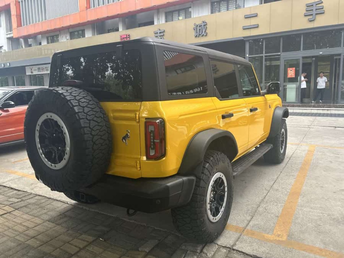 福特 福特烈馬  2024款 2.3T 墨鉆大腳越野版圖片