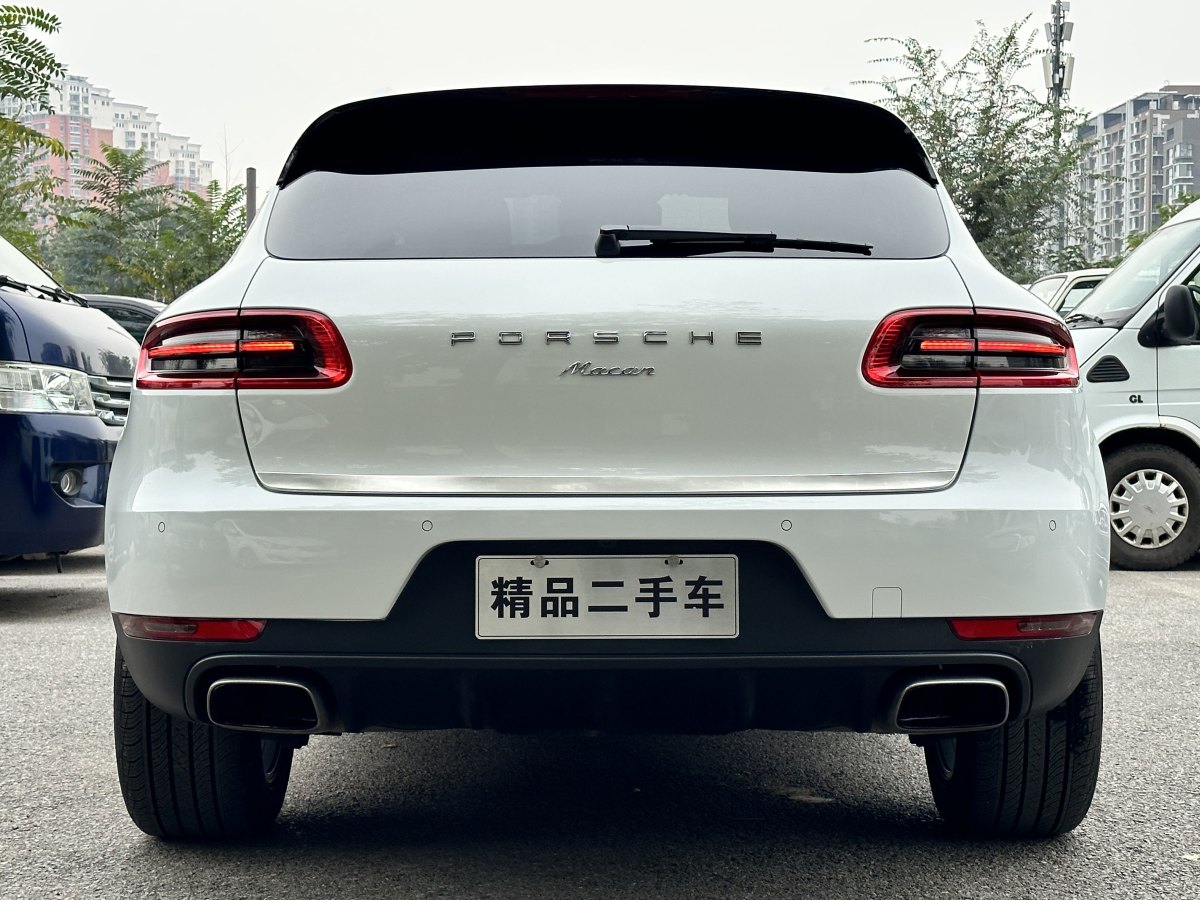 2018年2月保時(shí)捷 Macan  2017款 Macan 2.0T