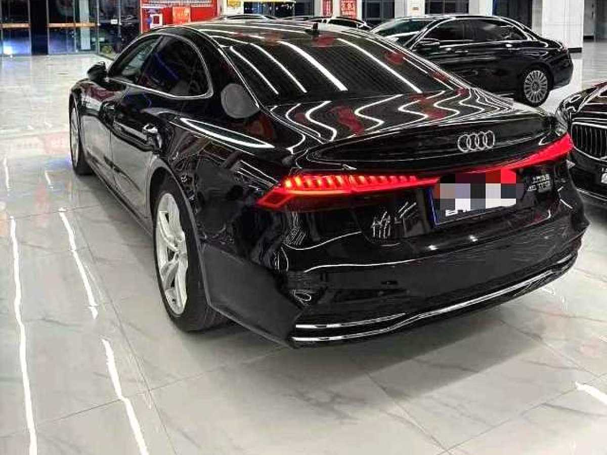 2023年11月奧迪 奧迪A7L  2024款 45TFSI S-line 筑夢型 流晶套裝