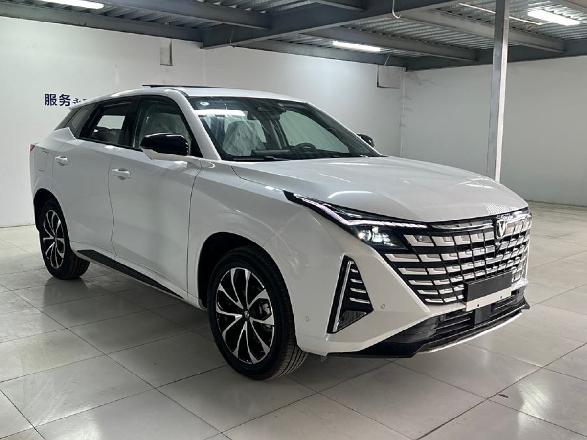 長(zhǎng)安 長(zhǎng)安UNI-Z新能源  2024款 藍(lán)鯨智電iDD 125km 卓越型圖片