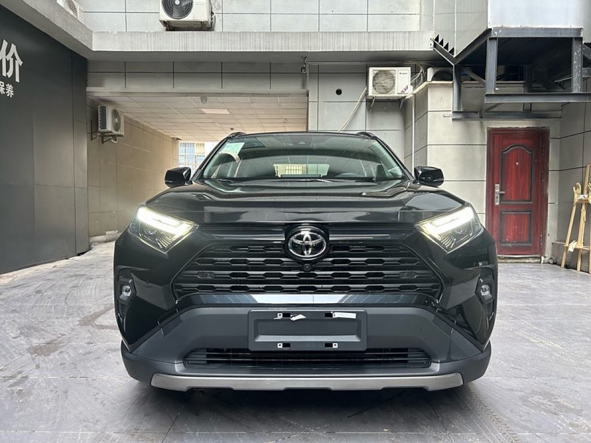 豐田 RAV4榮放  2023款 2.0L CVT兩驅(qū)風尚Plus版圖片