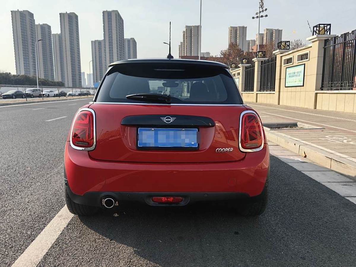 MINI MINI  2021款 1.5T COOPER 藝術(shù)家圖片