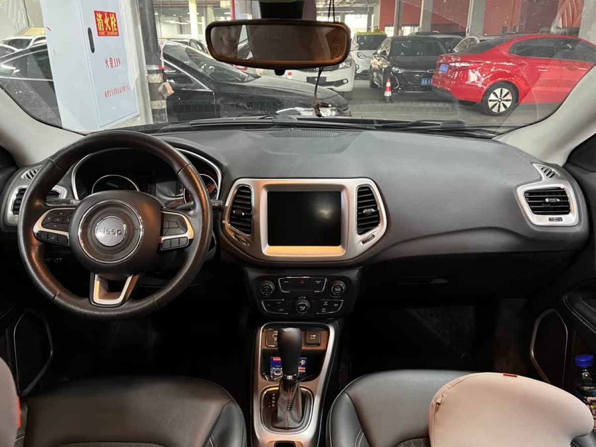 Jeep 指南者  2019款  220T 自動(dòng)悅享版圖片