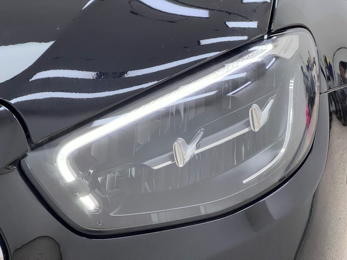 奔馳 奔馳E級(jí)  2023款 改款 E 300 L 時(shí)尚型圖片