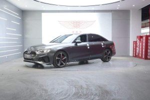 奧迪A4L 奧迪 45 TFSI quattro 臻選動感型