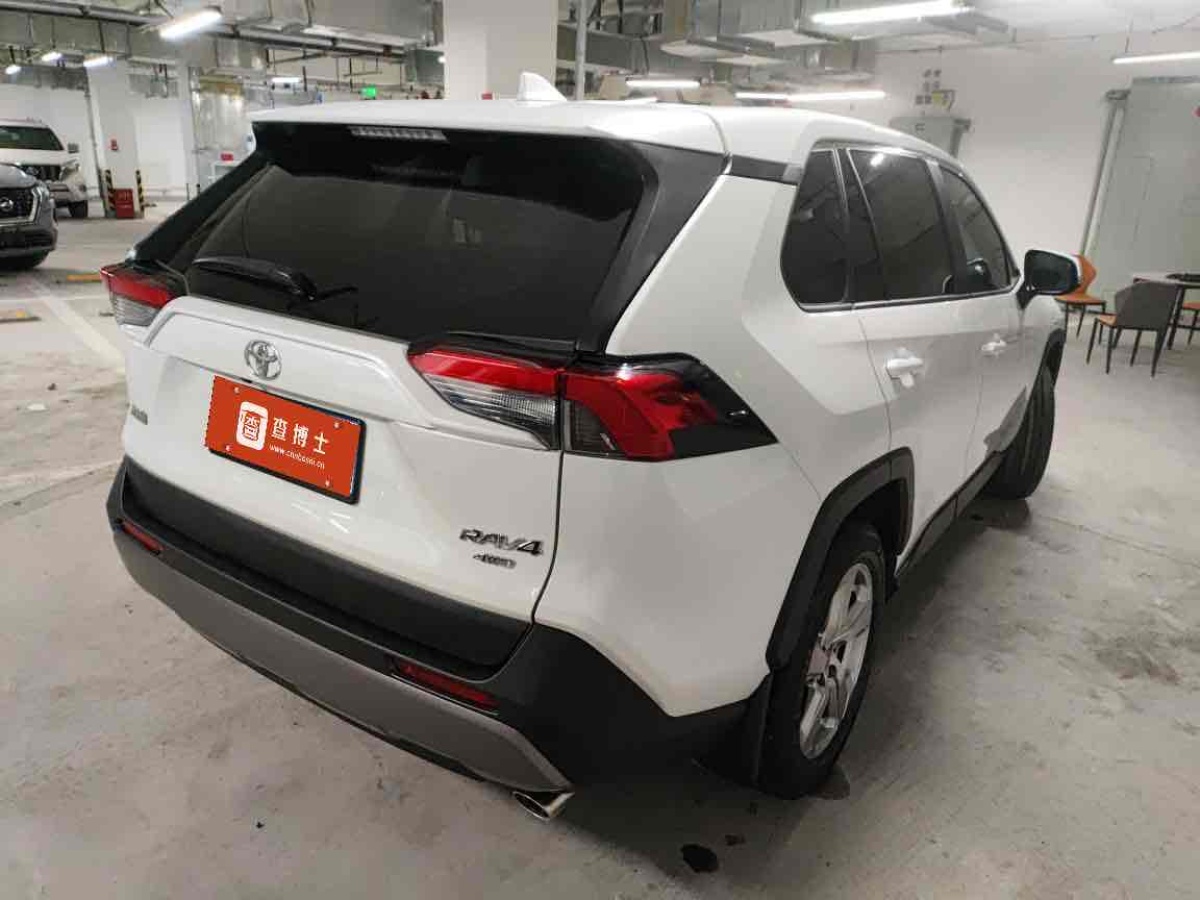 豐田 RAV4  2018款 榮放 2.0L CVT兩驅風尚版圖片