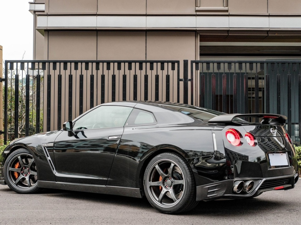 日產(chǎn) GT-R  2013款 3.8T Premium Edition圖片