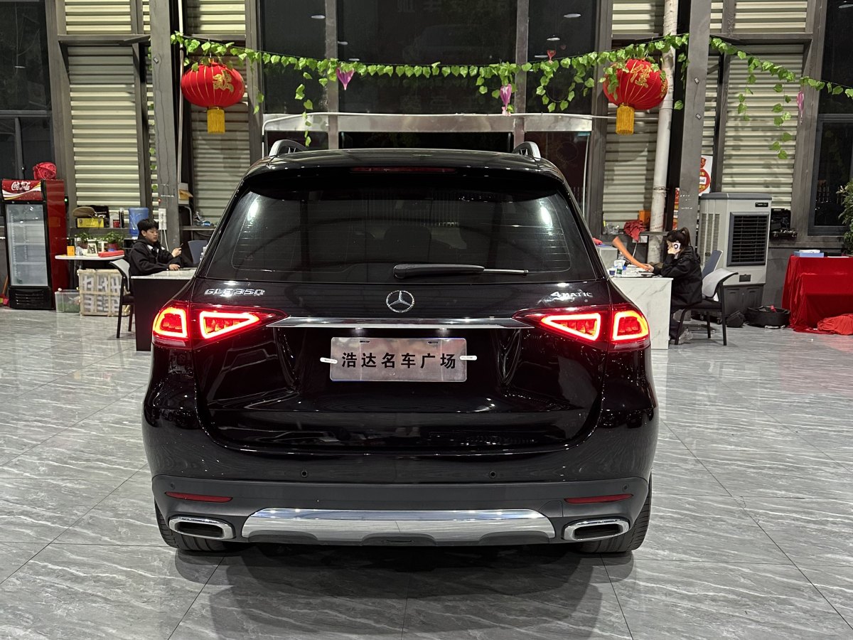 奔馳 奔馳GLE  2020款 改款 GLE 350 4MATIC 時(shí)尚型特別版圖片