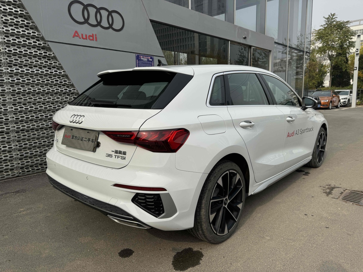 奧迪 奧迪A3  2022款 Sportback 35 TFSI 時(shí)尚運(yùn)動(dòng)型圖片