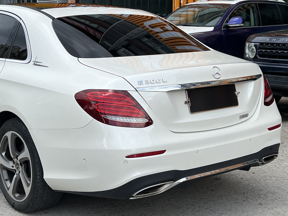 奔馳 奔馳E級  2019款 改款 E 300 L 運(yùn)動豪華型圖片