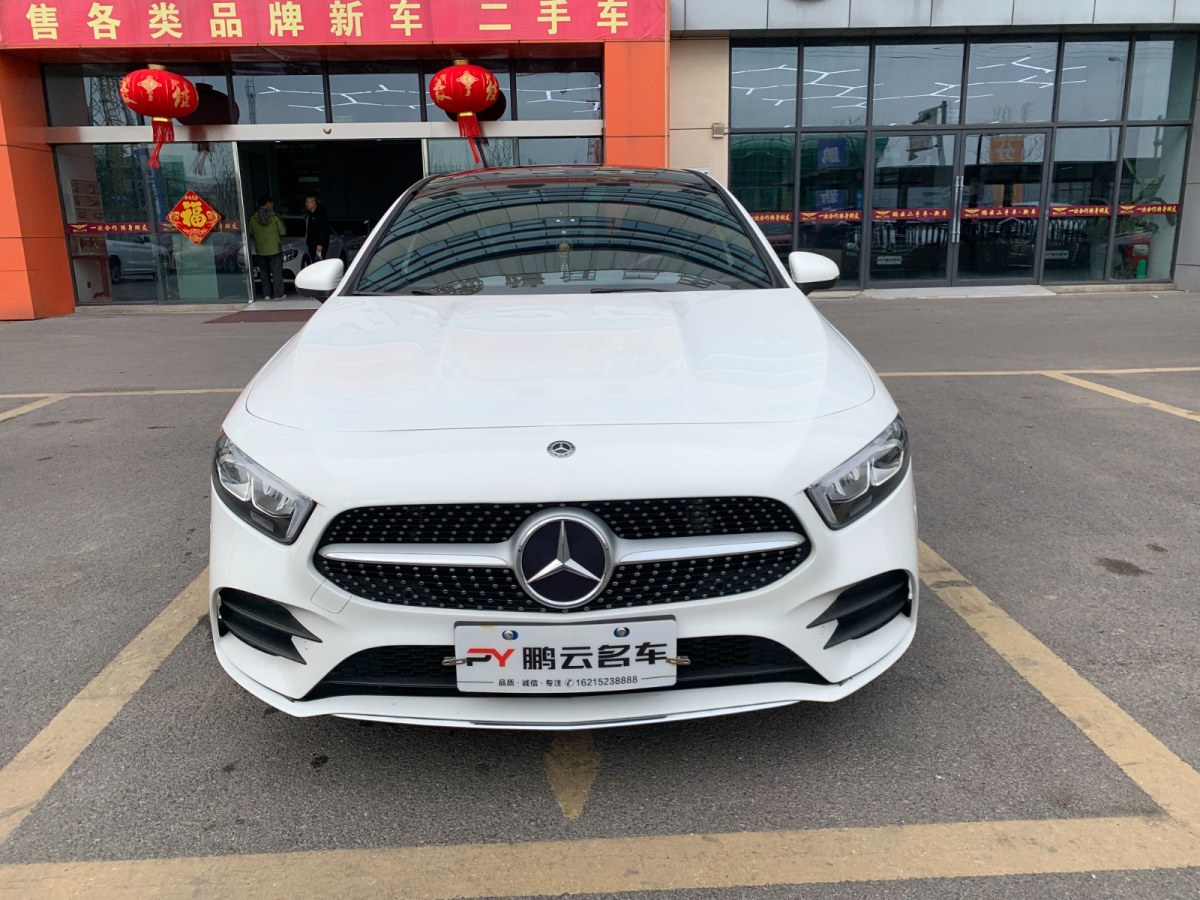 奔馳 奔馳A級(jí)  2019款 A 200 L 運(yùn)動(dòng)轎車圖片