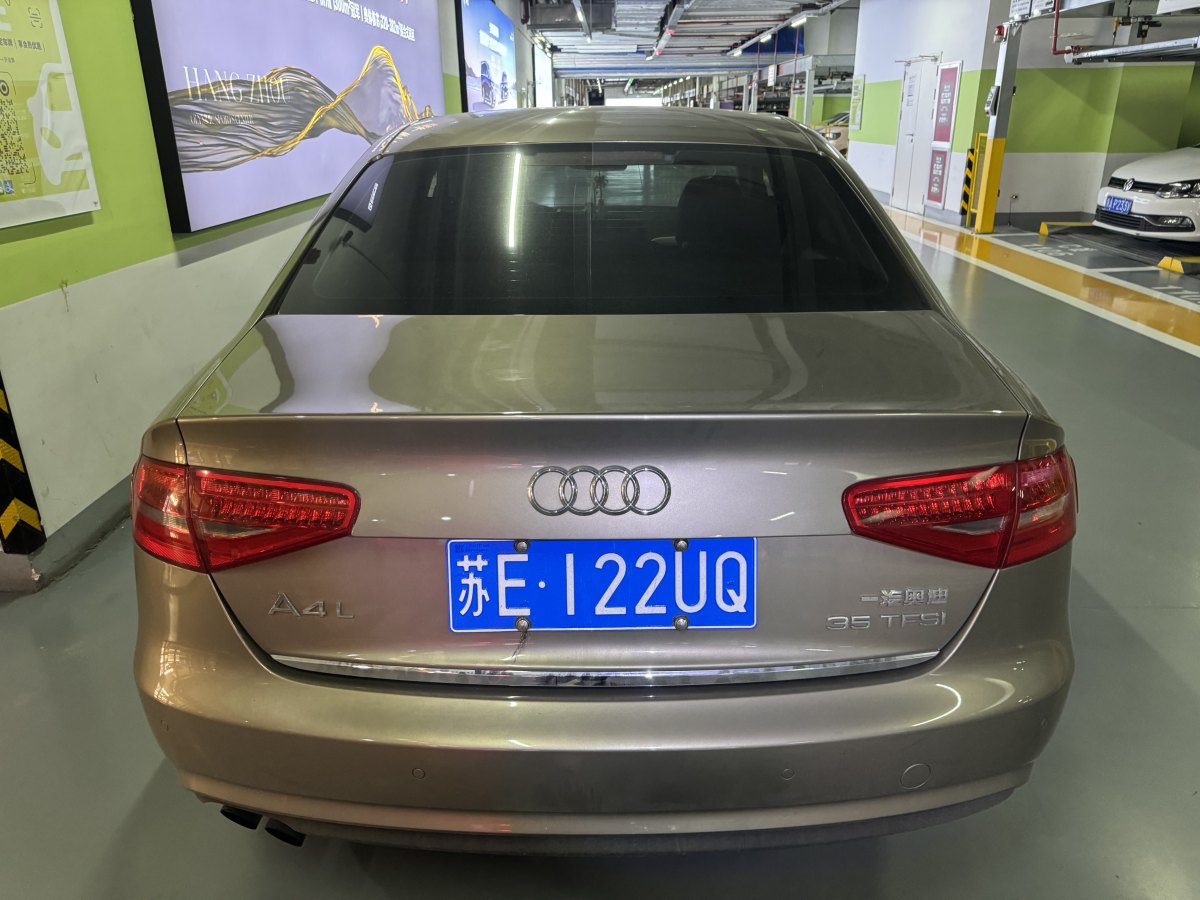 奧迪 奧迪A4L  2013款 35 TFSI 自動標(biāo)準(zhǔn)型圖片