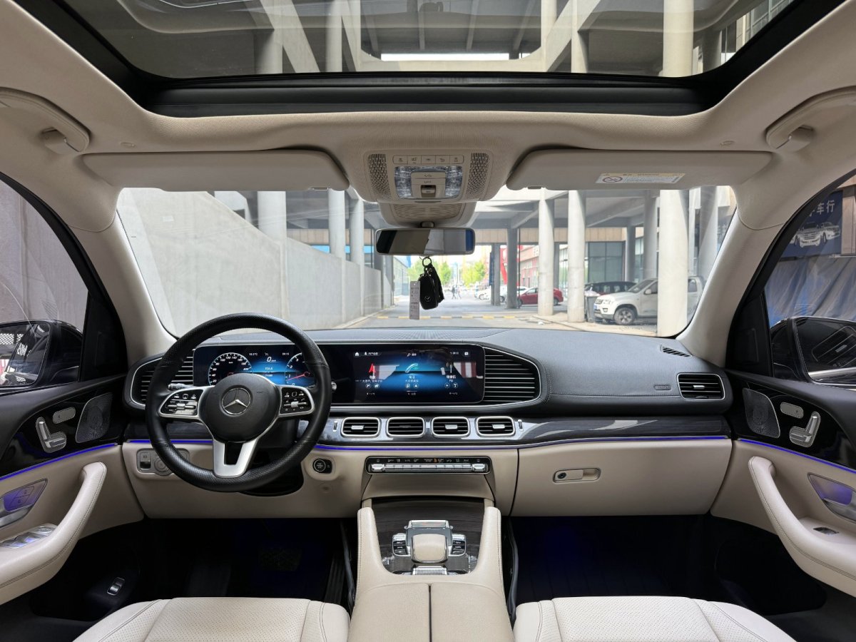 奔馳 奔馳GLE  2020款  GLE 350 4MATIC 時(shí)尚型圖片