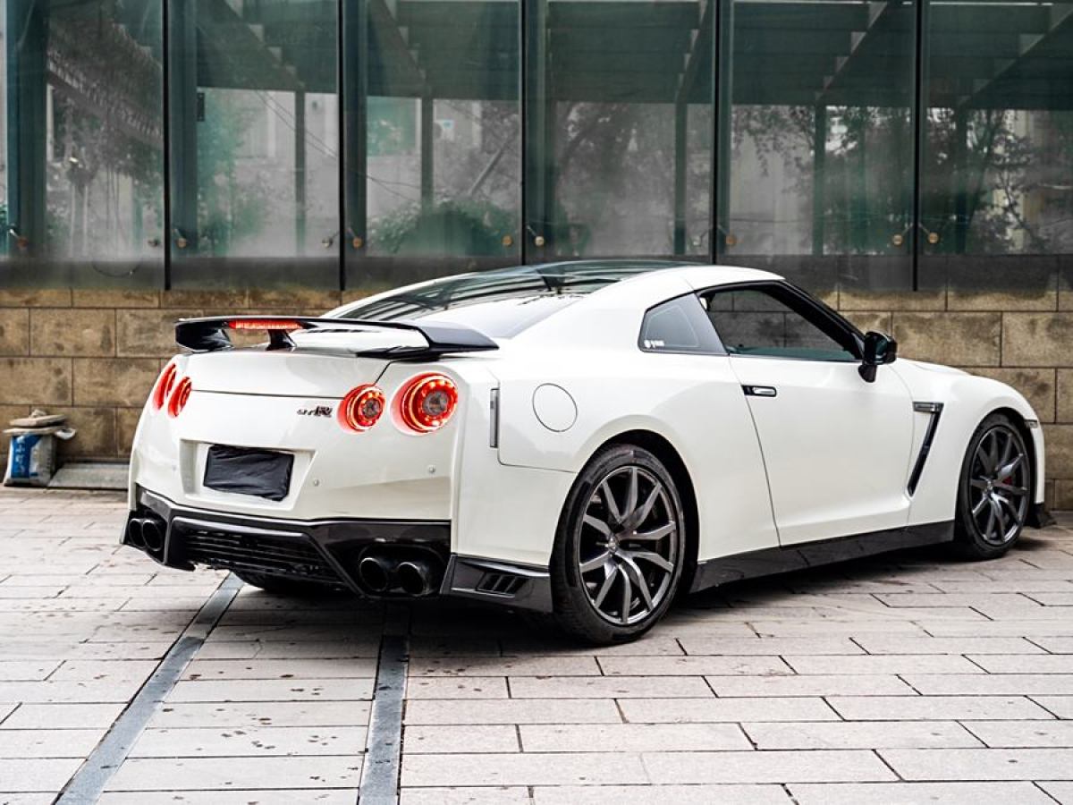 日產(chǎn) GT-R  2015款 3.8T 特別版圖片