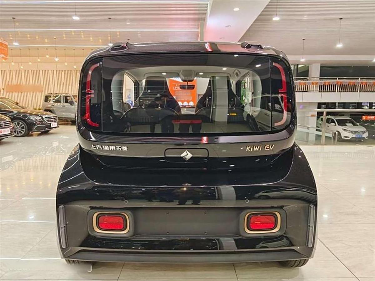 寶駿 寶駿KiWi EV  2021款 設(shè)計師 三元鋰圖片