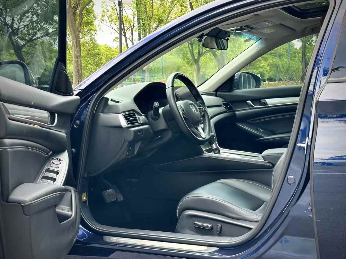 本田 CR-V  2021款 銳?混動 2.0L 兩驅(qū)凈行版圖片