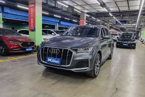 奧迪Q7 奧迪 55 TFSI quattro S line運動型
