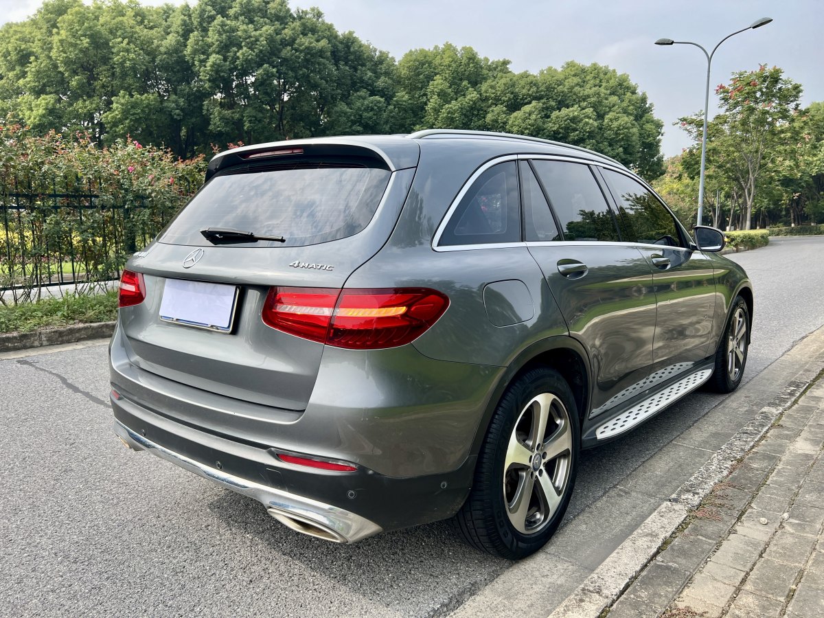 2016年2月奔馳 奔馳GLC  2016款 GLC 300 4MATIC 動(dòng)感型