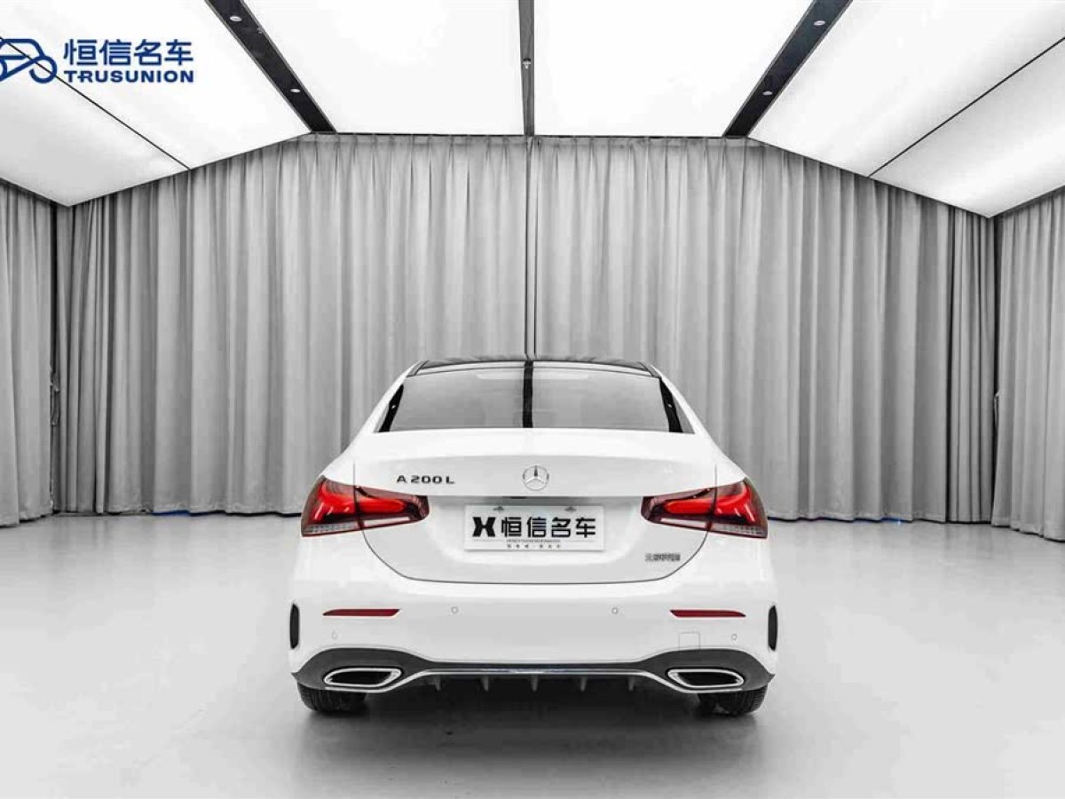 奔馳 奔馳A級(jí)  2022款 改款二 A 200 L 運(yùn)動(dòng)轎車時(shí)尚型圖片