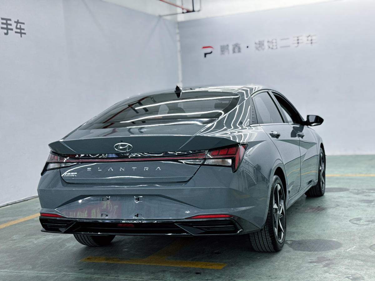 現(xiàn)代 伊蘭特  2022款 1.5L CVT LUX尊貴版圖片