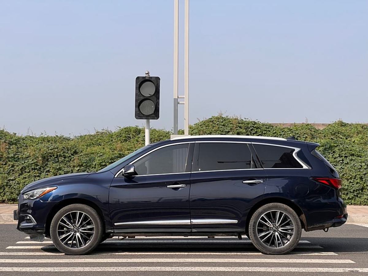 英菲尼迪 QX60  2020款 2.5 S/C Hybrid 兩驅(qū)卓越版 國(guó)VI圖片