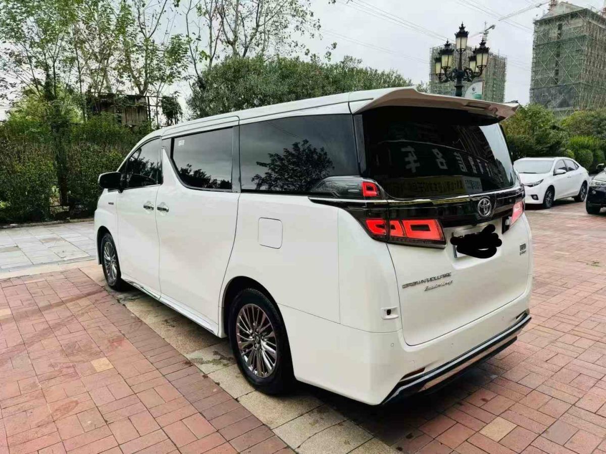 日產(chǎn) Ariya艾睿雅  2022款 兩驅(qū)長續(xù)航頂配版圖片