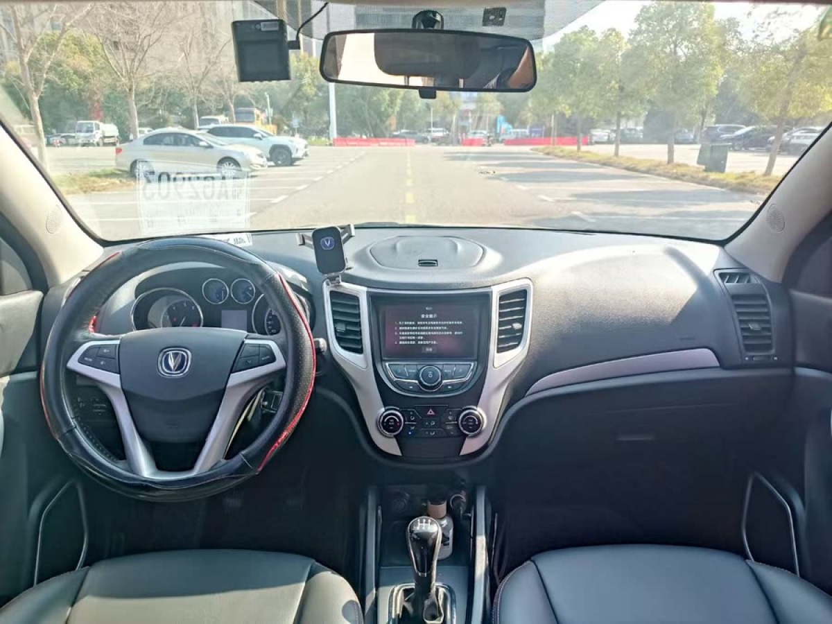 長安 CS35  2016款 1.6L 手動豪華型 國V圖片