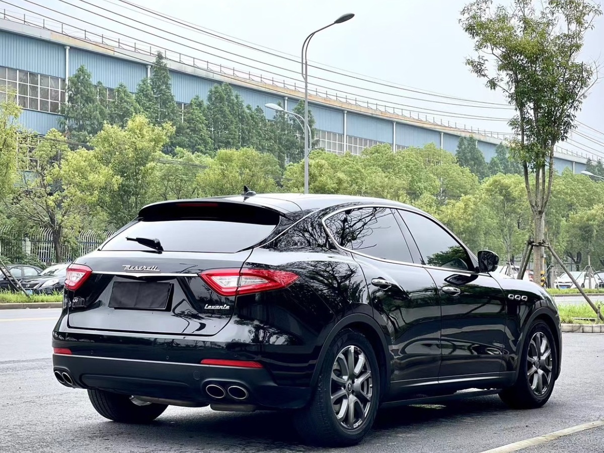 瑪莎拉蒂 Levante  2019款 3.0T 350Hp 標(biāo)準(zhǔn)版 國VI圖片