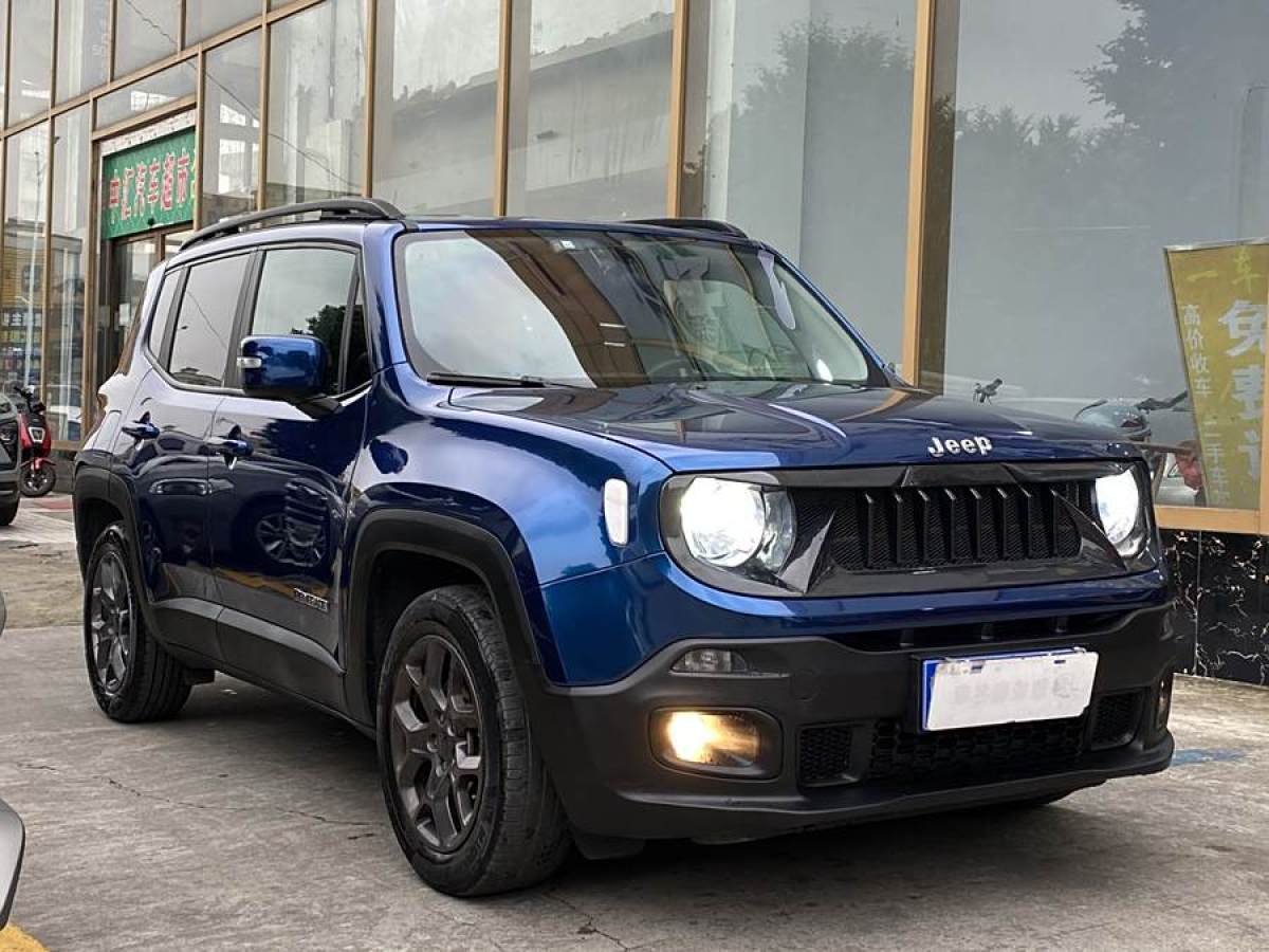 Jeep 自由俠  2018款 互聯(lián)大屏版 180T 自動(dòng)動(dòng)能版+圖片