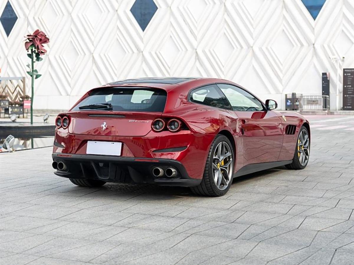 法拉利 GTC4Lusso  2017款 3.9T V8圖片