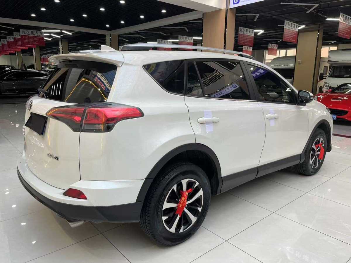 豐田 RAV4  2018款 榮放 2.0L CVT兩驅(qū)風尚版圖片