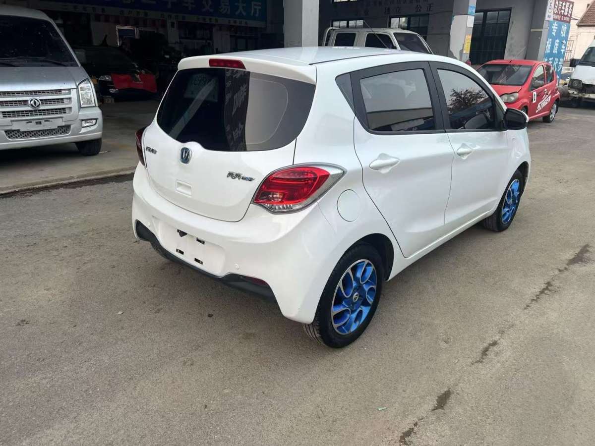 長(zhǎng)安 奔奔EV  2019款 EV360 時(shí)尚型圖片