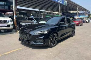 ?？怂?福特 三廂 EcoBoost 180 自動ST Line