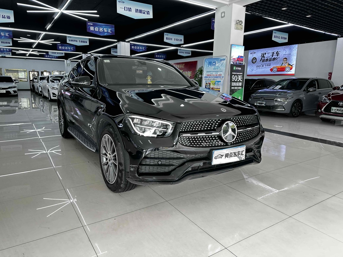 2021年4月奔馳 奔馳GLC  2021款 GLC 260 4MATIC 轎跑SUV