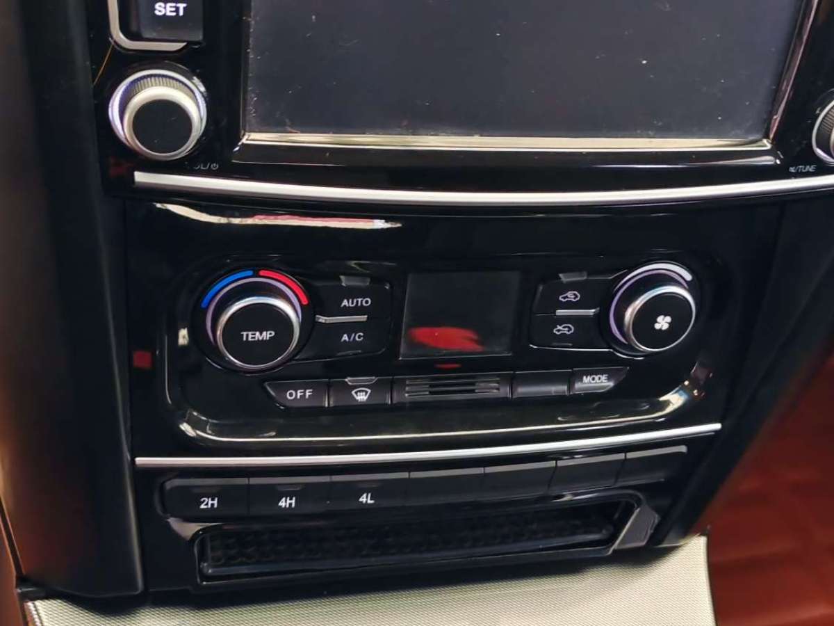 哈弗 H5  2012款 歐風版 綠靜2.0T手動四驅(qū)舒適型圖片