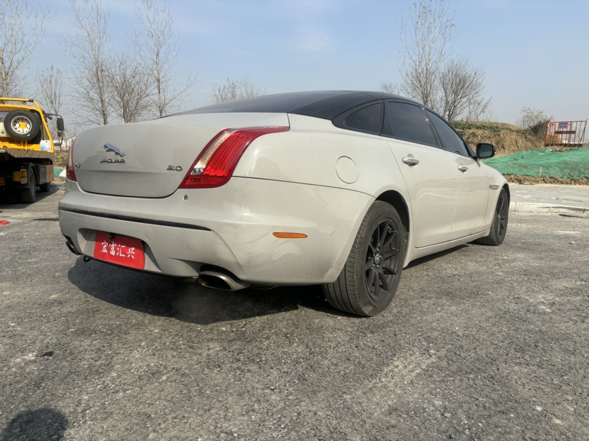 2011年8月捷豹 XJ  2011款 XJL 3.0 全景商務(wù)版