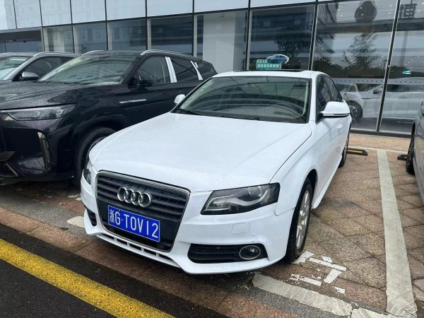 奥迪 奥迪A4L  2012款 2.0 TFSI 自动标准型